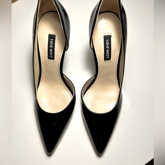 NINE WEST - Size 6 - Black patent pump - Picture 7 of 7